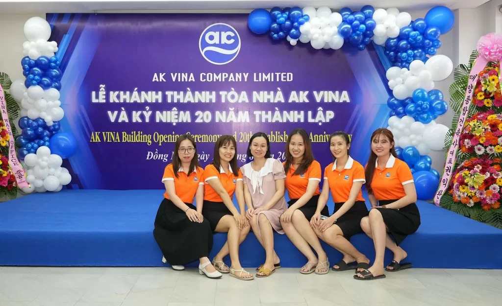 AK VINA